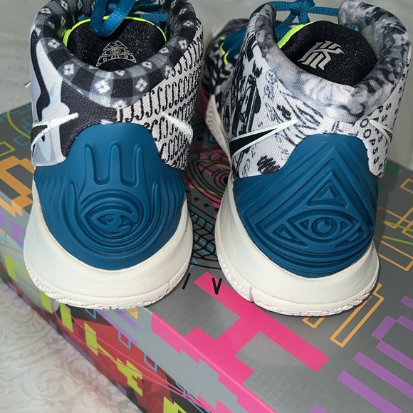 KYBRID S2 basketball Nike 11.5 Still in Box - Picture 7 of 11